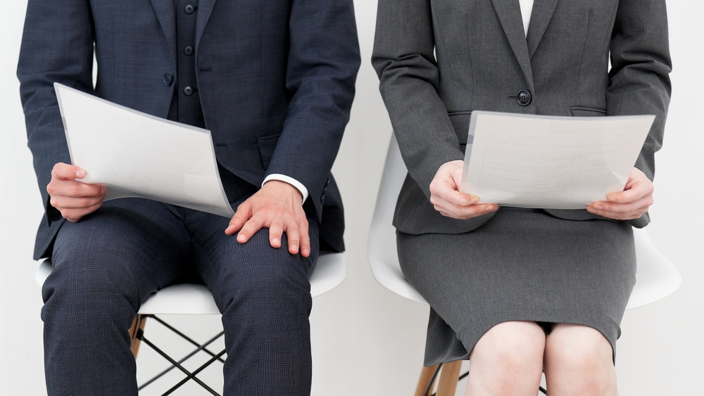 キャバクラでのバイト経験は就職活動に影響するのか