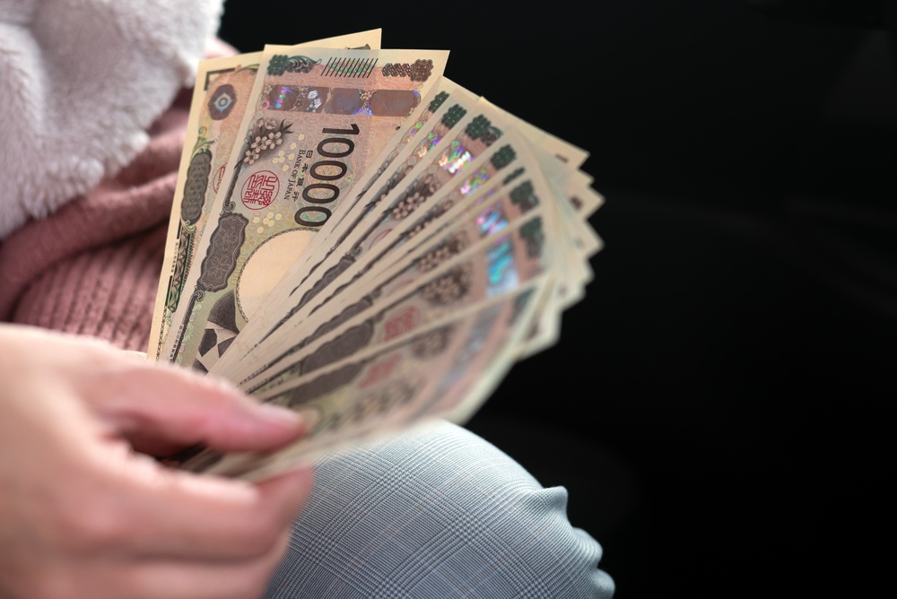 キャバクラのお祝い金の相場はどれくらい？